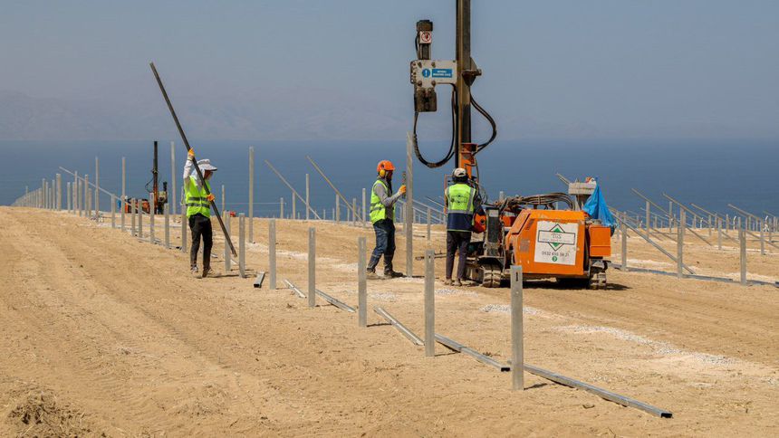 Van'da 500 dönümlük alana 70 bin güneş paneli kuruluyor