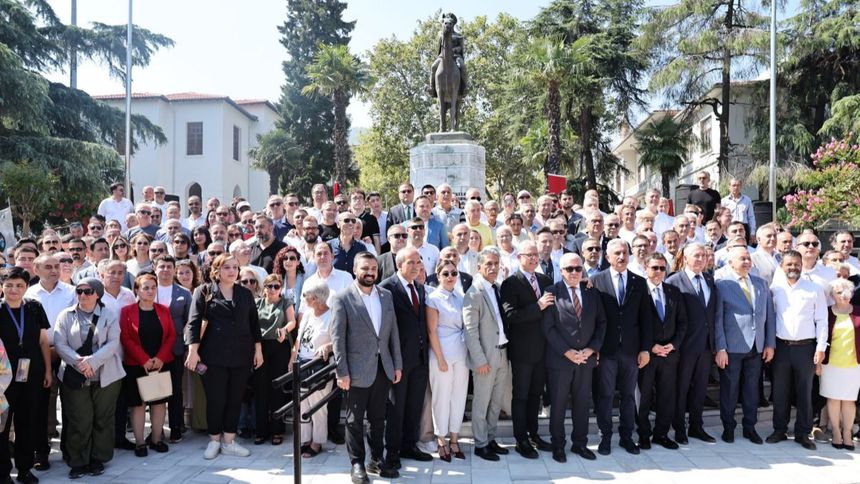 Bursa’daki CHP’li 6 belediye başkanı YENİ Parti’ye geçti