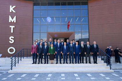 Bakan Ersoy, 11 ilin temsilcileriyle KMTSO'da bir araya geldi