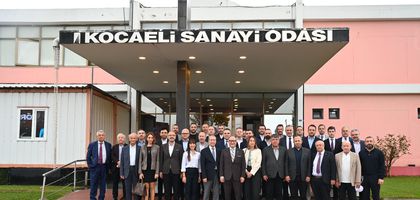 Zeytinoğlu, meclis üyeleri ve OSB başkanlarıyla sanayinin geleceğini değerlendirdi