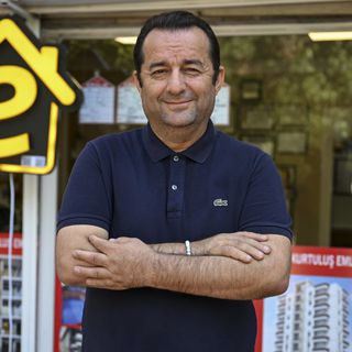 Emlak ofislerine 'e' tabelalar asılmaya başlandı