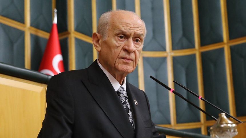 Bahçeli'den Özgür Özel'e 'duruşma' desteği: Türk milleti gerçekleri görsün