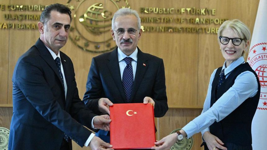 Hidrojen yakıtlı tren için İngiltere ile anlaşma imzalandı