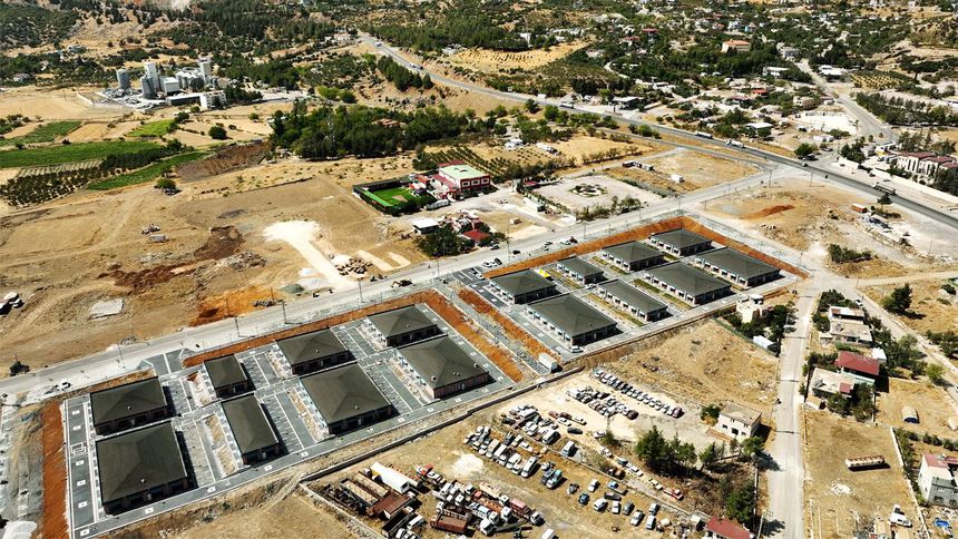 Nurdağı ve İslahiye’de 329 iş yeri inşa edildi