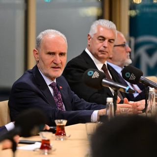 Avdagiç'ten 'faiz' açıklaması: Ümit ediyoruz tekrar kaldığımız yerden devam edebiliriz