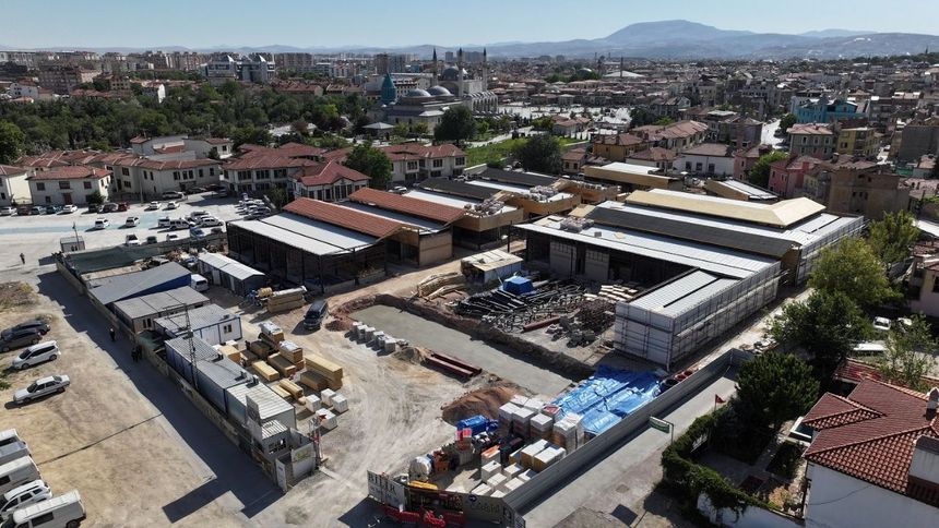 'Karatay Arastası, Konya’ya yakışır bir çarşı olacak'