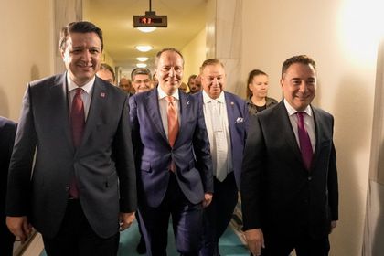 YRP; DEVA ve SP ittifakta anlaştı, İYİ Parti, Zafer ve Anahtar Parti ittifak için masada