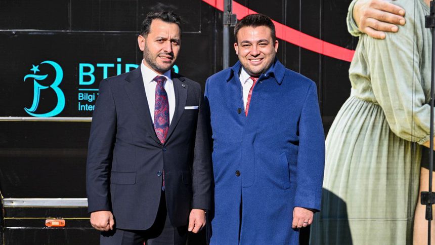 'TikTok’ta Ailen Güvende' projesi eğitim otobüsü faaliyete başladı