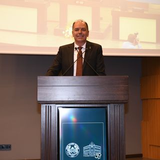 Bülent Uçak: Pamuk üreticisinin mutlu olmasını beklemek artık imkansız