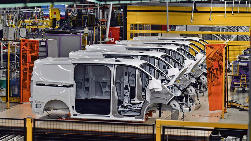 Otomobil tekledi, hafif ticari hızlandı