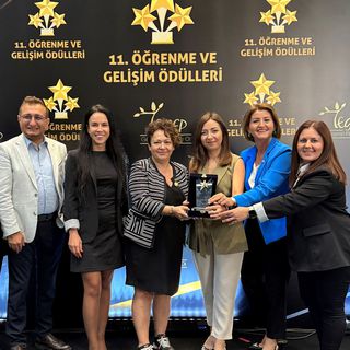 Borçelik, “Bu İş Eşitlik İşi” projesi ile Sosyal Etki ödülünü kazandı