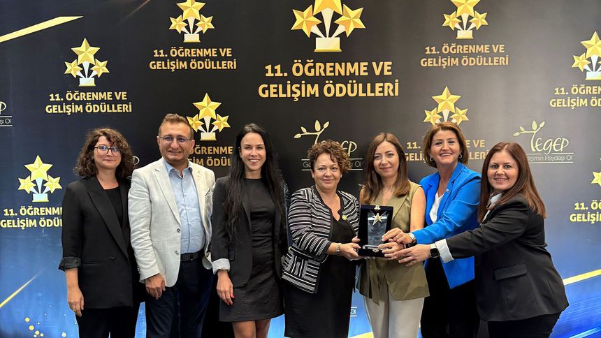 Borçelik, 'Bu İş Eşitlik İşi' projesi ile Sosyal Etki ödülünü kazandı