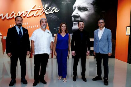 Nazım Hikmet’in Romantika’sından sevgiye, acıya, hasrete ve Türkiye’ye bakmak