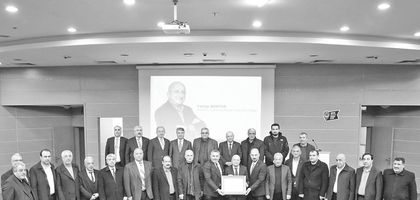 Vahap Munyar’a 'Şeref Üyeliği Beratı'