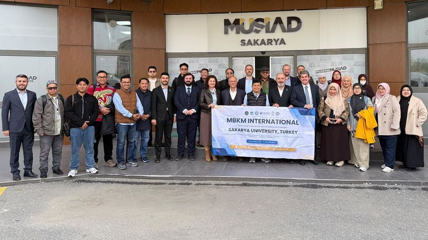 MÜSİAD Sakarya Şube Başkanı Ahmet Cihan, Endonezya heyetini ağırladı
