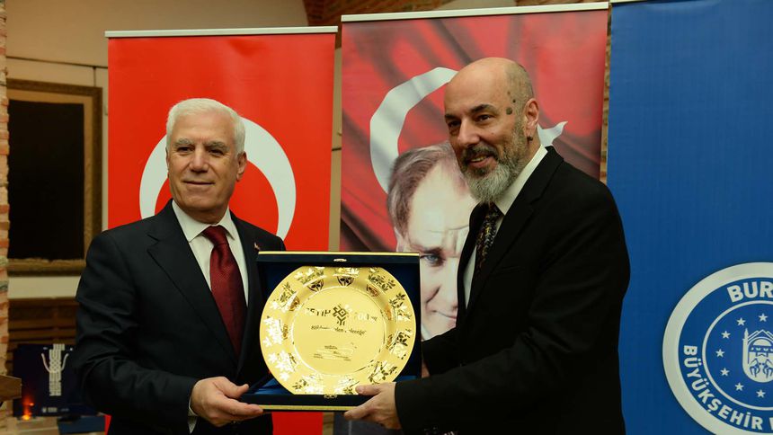 Bursa, fethin 700. yılında dünya sahnesinde