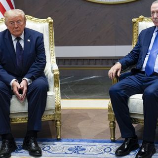 Erdoğan, Trump ile bir araya geldi: 5 uçağın da sözünü aldık