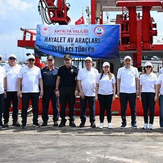 Akdeniz’de hayalet ağlar temizleniyor