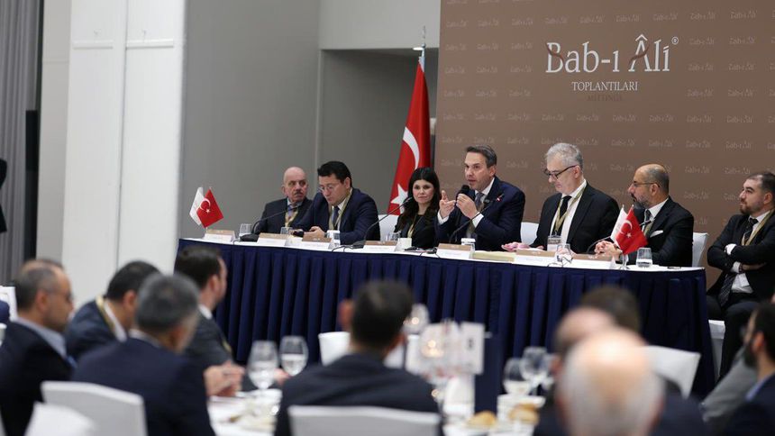 Bakan Bayraktar: Her yıl 8-9 bin megavat yeni santral yapmamız lazım