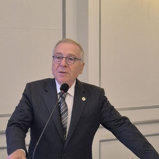 BUSİAD Yüksek Danışma Kurulu Başkanı Türkay: “Yakın gelecekte tünelin ucunda ışık görünmüyor”
