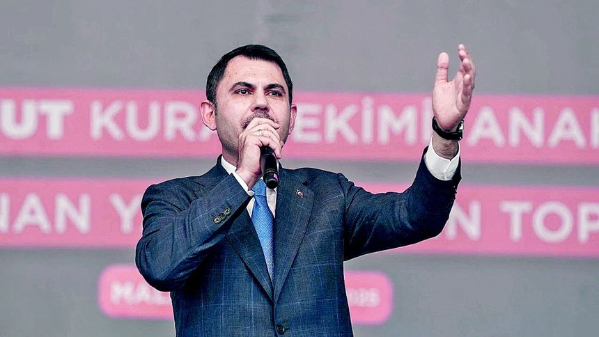 Bakan Kurum'dan önemli bir çağrı geldi: İklim politikasının yeni adı elektrifikasyon Bakan Kurum'dan önemli bir çağrı geldi: İklim politikasının yeni adı elektrifikasyon
