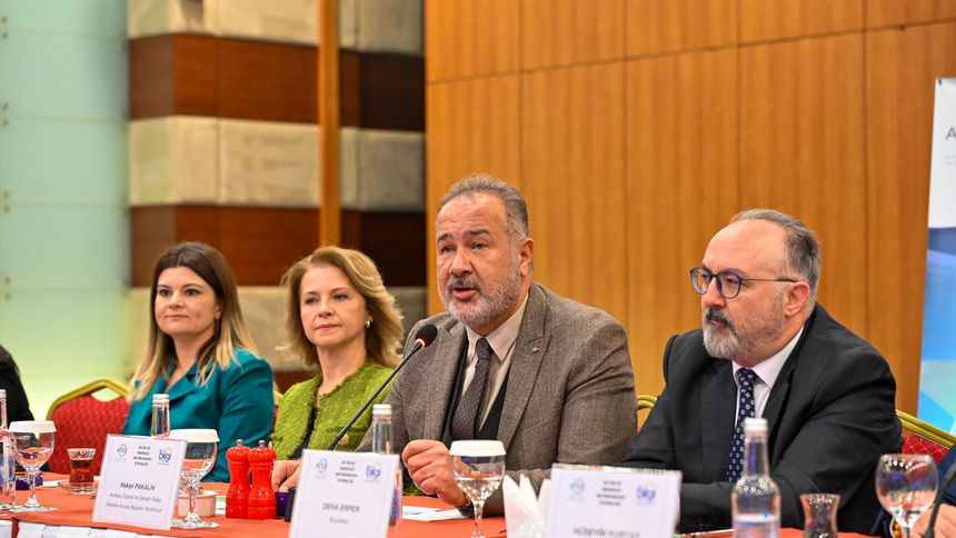 Pakalın: Üyelerimizin uluslararası pazarlara açılmalarını destekliyoruz