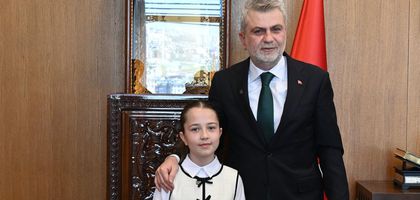 Fırat Görgel, koltuğu Erva Zehra Boyraz’a devretti