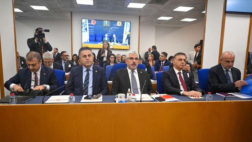 Yatırım fonları teklifi komisyondan geçti