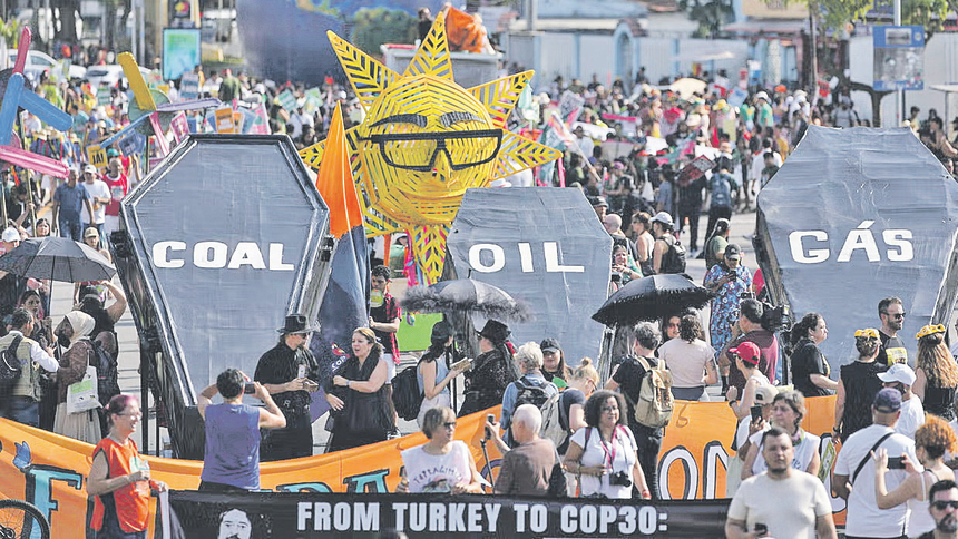 Sokakla diplomasi arasındaki mesafe kapanıyor Sokakla diplomasi arasındaki mesafe kapanıyor