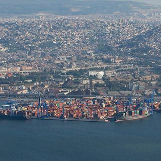 İzmir Limanı kan kaybetmeye devam ediyor