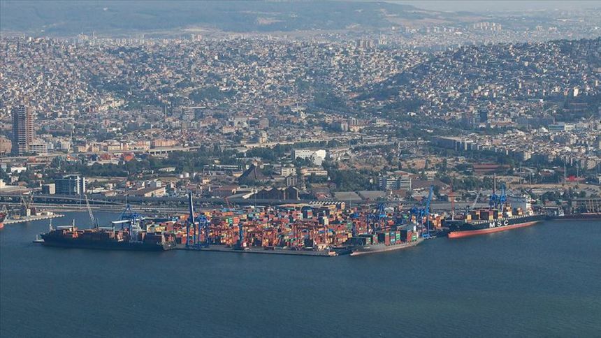 İzmir Limanı kan kaybetmeye devam ediyor