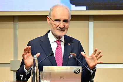 Avdagiç: Yüksek faiz ortamı sonlandırılmalı