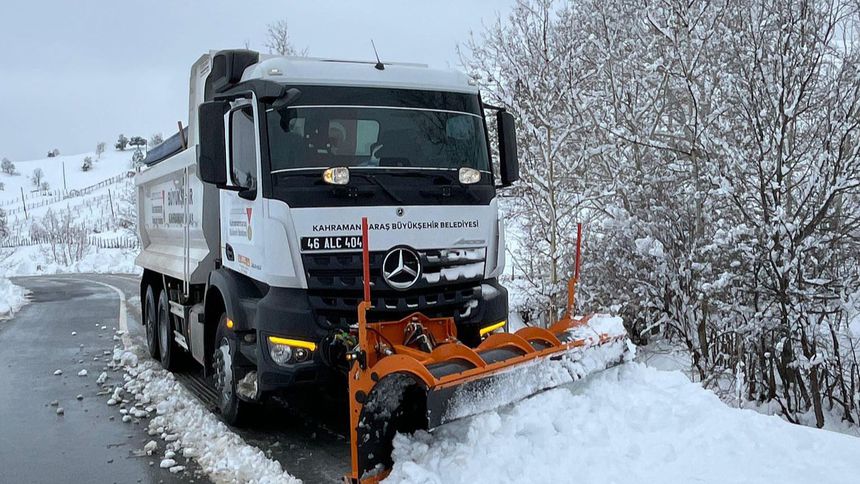 Kahramanmaraş'ta karla mücadele sürüyor