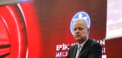 Mahmut Özgener: Tek başına faiz indirimi yetmez, destek ve güven şart