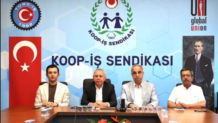 KOOP-İŞ bildirisi: AVM ve perakende sektöründe olumsuz çalışma koşulları derinleşiyor