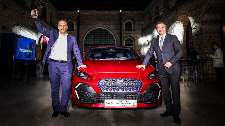 Renault Clio, 'Yılın Otomobili' seçildi