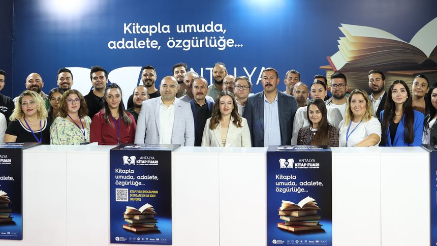 Antalya Kitap Fuarı’nı 1,1 milyon kişi ziyaret etti