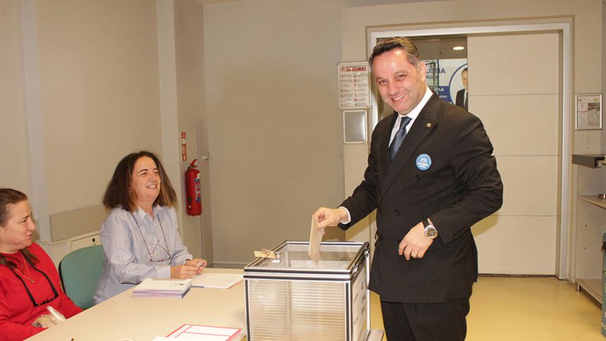 İMO Bursa’da Serdar Atilla Erdem yeniden başkan