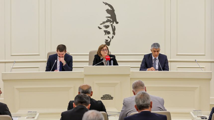 Fatma Şahin: Sanayide su arzı güvence altına alınacak