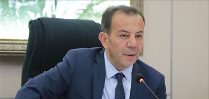 Tanju Özcan görevden uzaklaştırıldı