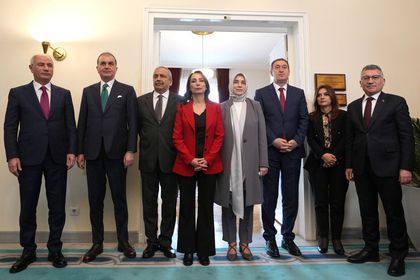 DEM Heyeti’nin siyasi parti turları tamamlandı