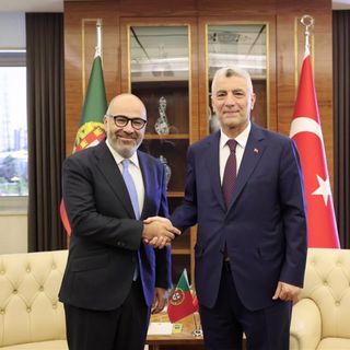 Ömer Bolat, Portekizli Bakan Luz ile görüştü