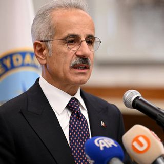 Uraloğlu: Havalimanı sayımızı 60'a çıkaracağız