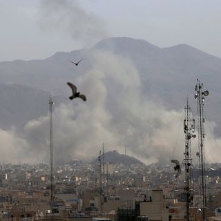 İsrail ve ABD İran'a saldırı başlattı