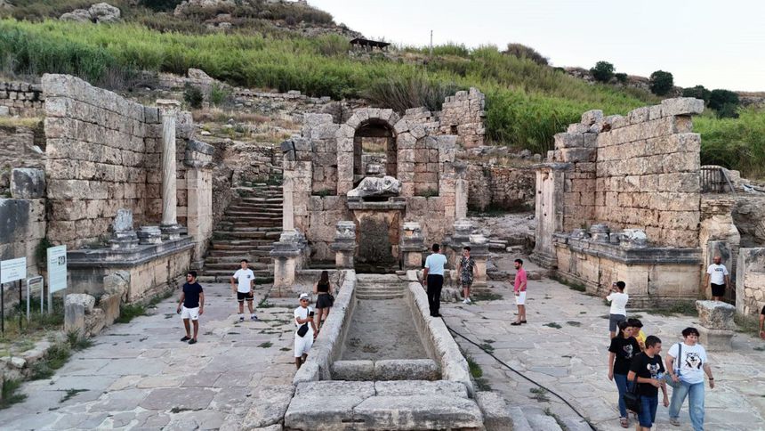 Bakan Ersoy rekoru duyurdu: Türkiye turizmde fark yaratıyor