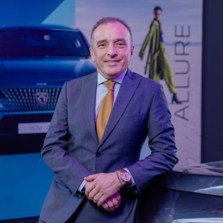 Novamer Otomotiv Genel Müdürü Gürol Ergen: “İzmir’de, Citroen, Peugeot, Opel markalarında kusursuz hizmet hedefliyoruz”