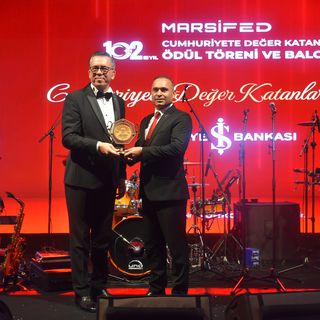 MARSİFED’den İş Bankası’na ‘Cumhuriyete Değer Katanlar’ ödülü
