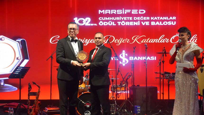 MARSİFED’den İş Bankası’na ‘Cumhuriyete Değer Katanlar’ ödülü