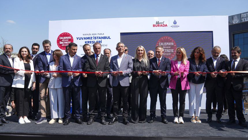 Özgür Özel: Bu sandığı tek adamlardan söke söke aldık, bir tek adama vermeyeceğiz