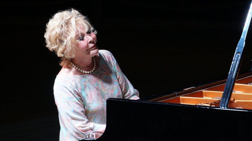 iki dünyayı birbirine bağlayan, tarihçiler değil, müzisyenlerdir iki dünyayı birbirine bağlayan, tarihçiler değil, müzisyenlerdir